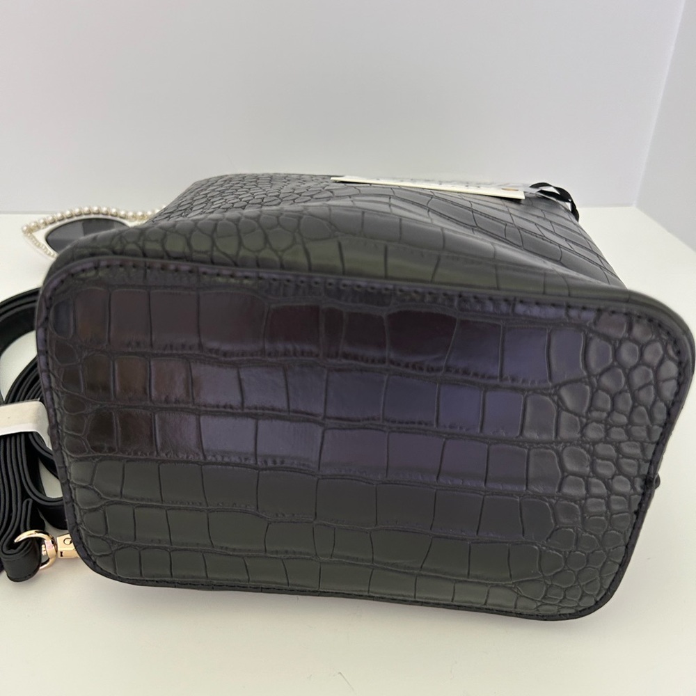 NWT AOTA Croc Grain Vegan Leather Crossbody Bucket Bag - Picture 4 of 11